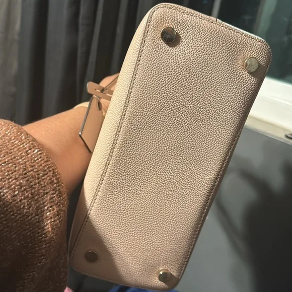 Kate spade bag 
Never used  it - Picture 4 of 5